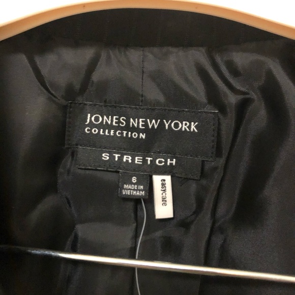 Brand new blazer - Picture 3 of 4